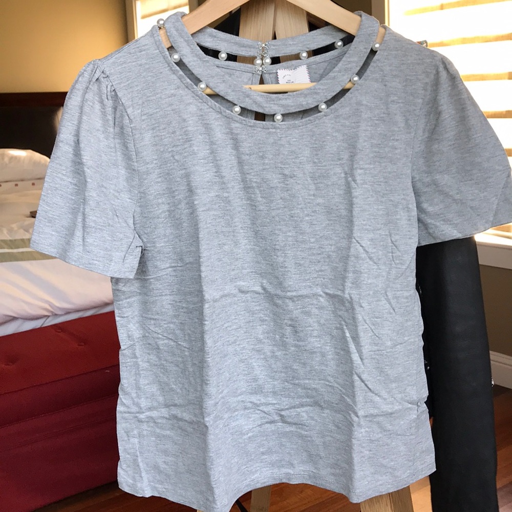 Grey shirt with pearls, size M